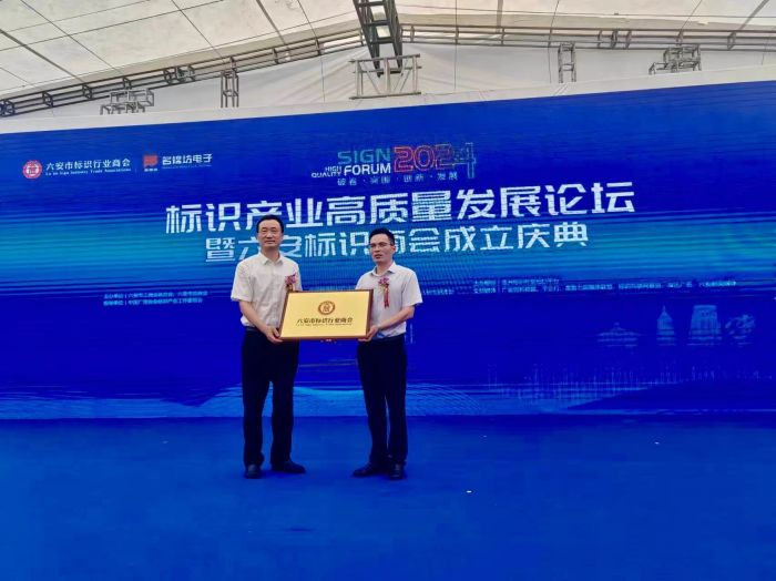 3c0a082884ff55d6d8c78e0157673b23.jpg d4a4ace1119156776401998a95f7633.jpg